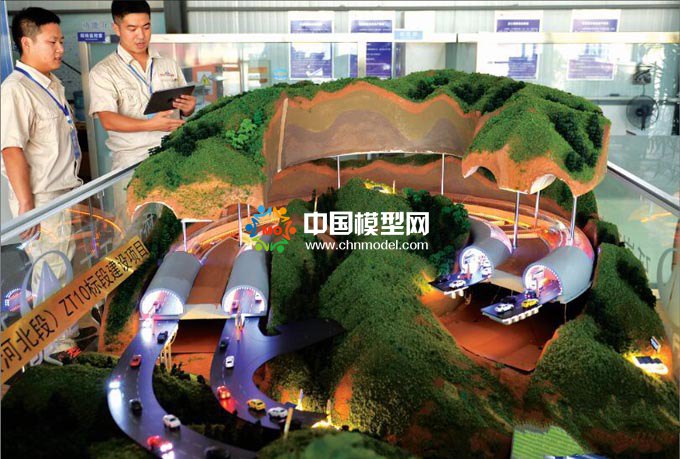 延崇高速金家庄特长螺旋隧道升降模型