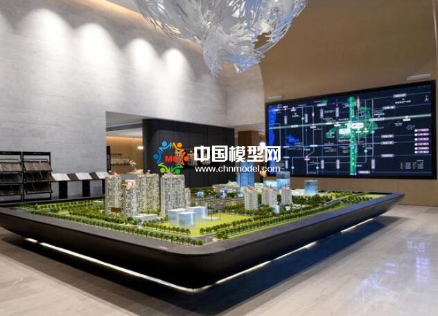 售楼部里的区位沙盘材质各异，不同风格而定