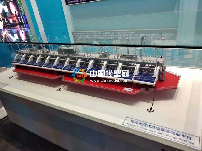 鹰式波浪能发电模型