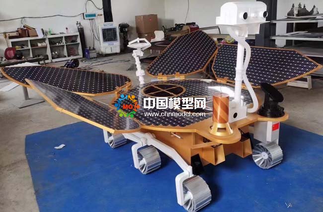 祝融号火星车模型成为展示中华文化的载体