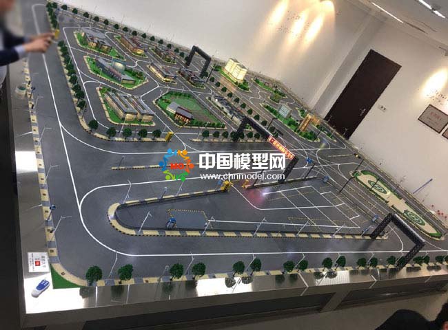 南京大学智能交通沙盘模型让出行更智慧