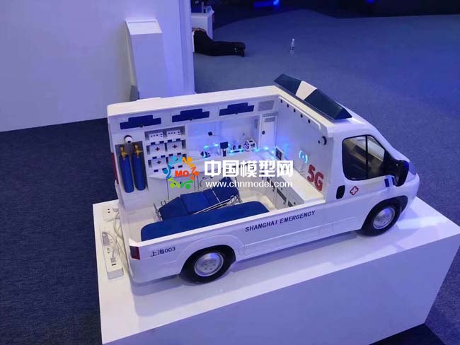 5G智慧医疗急救车模型