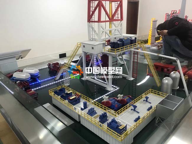 石油开采与炼油厂工艺沙盘模型
