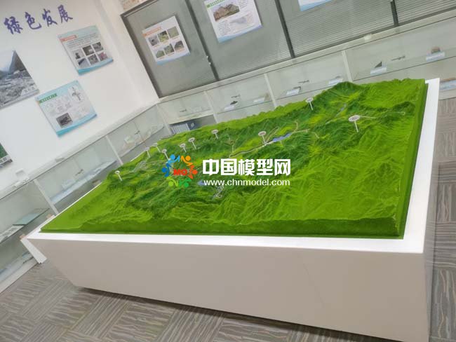 矿区位置示意沙盘模型