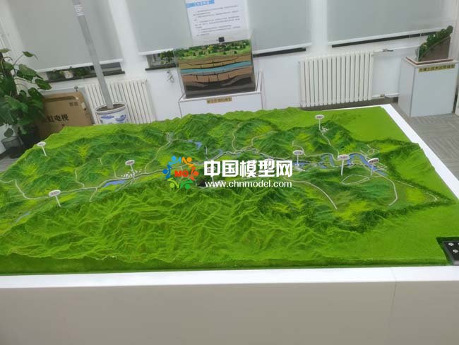 矿区位置示意沙盘模型