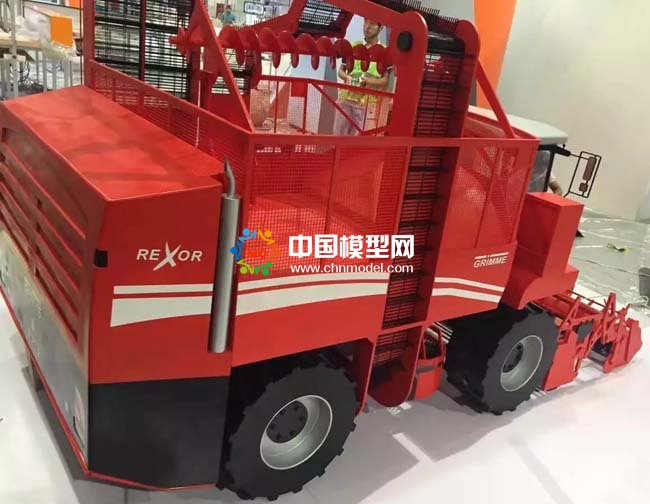收割机模型